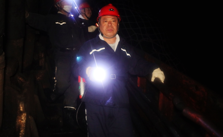 張秉德到新陸礦調(diào)研檢查工作