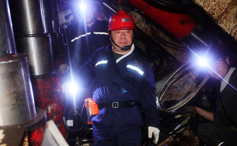 張秉德到峻德礦調(diào)研檢查工作